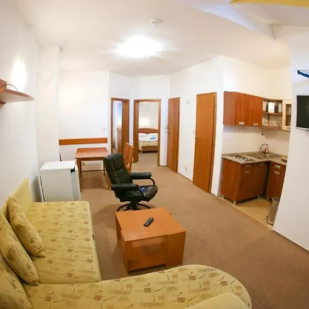 Biela Put 17 - 18 Aparthotel